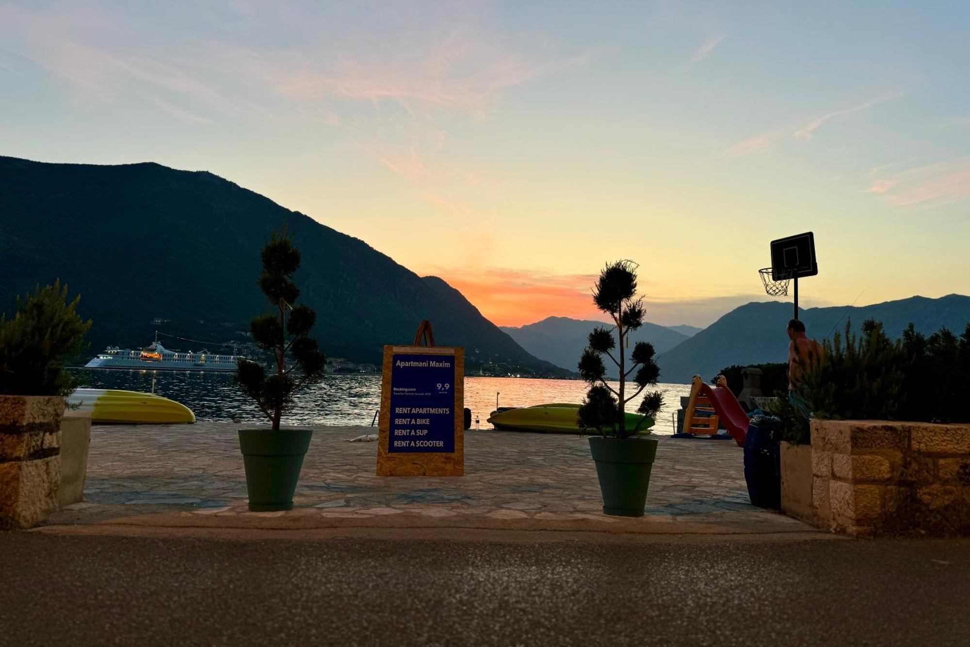 Aparthotel Maxim Kotor Extérieur photo