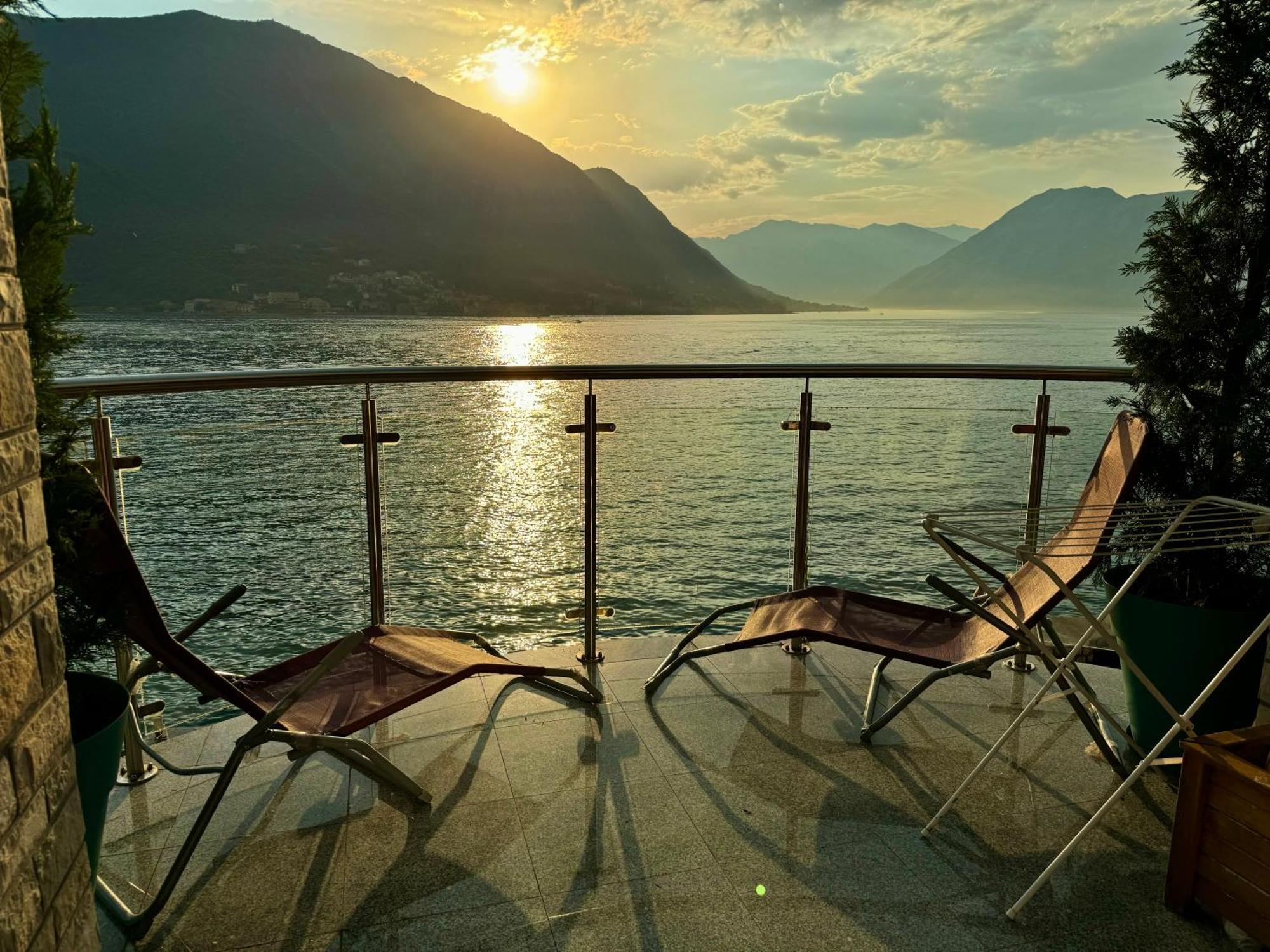 Aparthotel Maxim Kotor Extérieur photo
